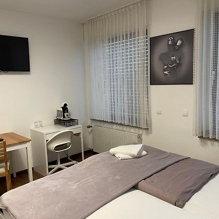 Hotel Kronenhof & Gaststaette Zum Fehling Юліх Екстер'єр фото